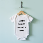 Body bébé personnalisable avec design ou motif et texte prénom sur cintre, cadeau naissance - MARJANE et Cie
