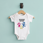 Body bébé personnalisable avec annonce grossesse à frères et sœurs sur cintre - MARJANE et Cie