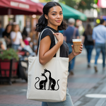 Tote bag chat femme porté par une femme au style affirmé - illustration humoristique - MARJANE et Cie