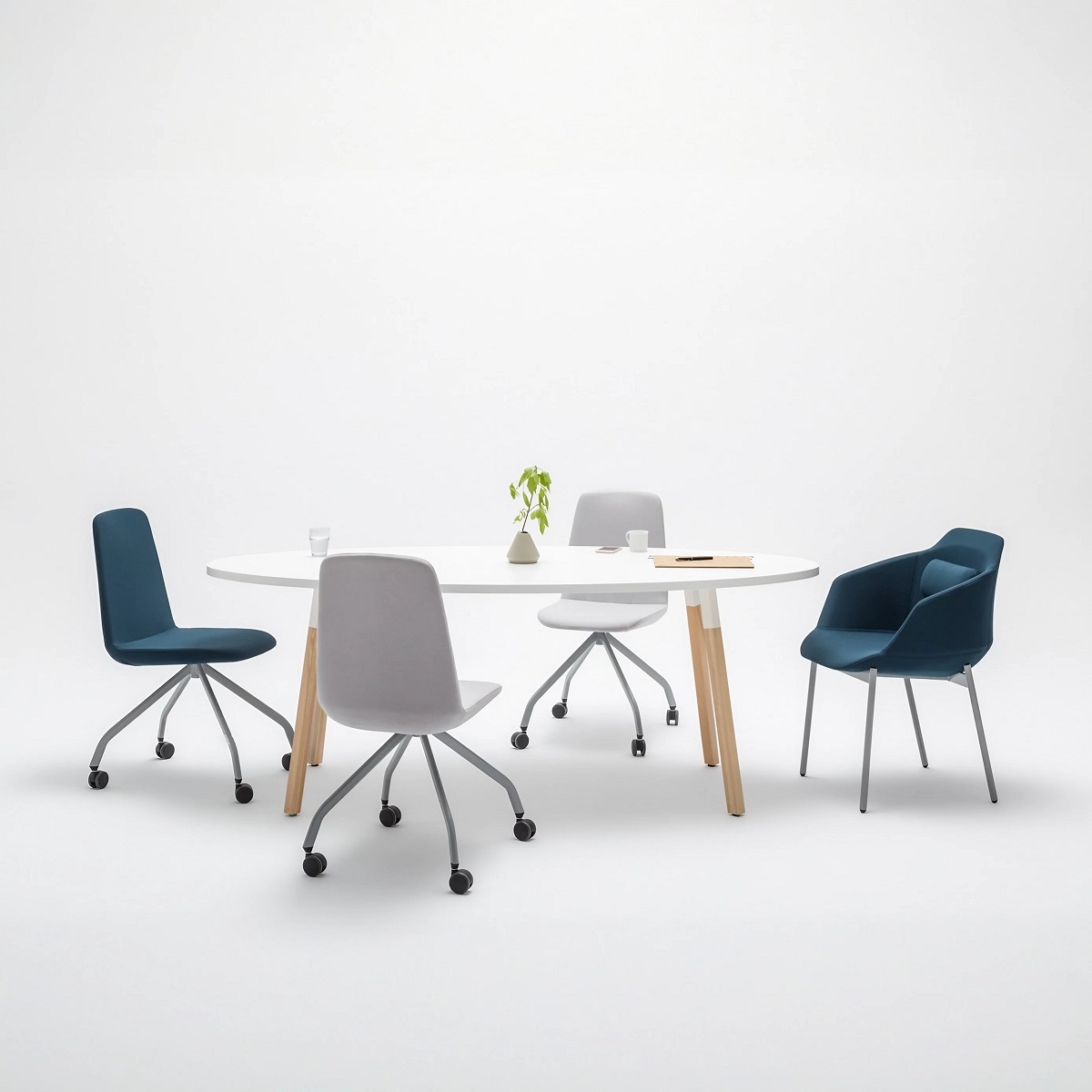 Table_réunion_design_ovale_blanche