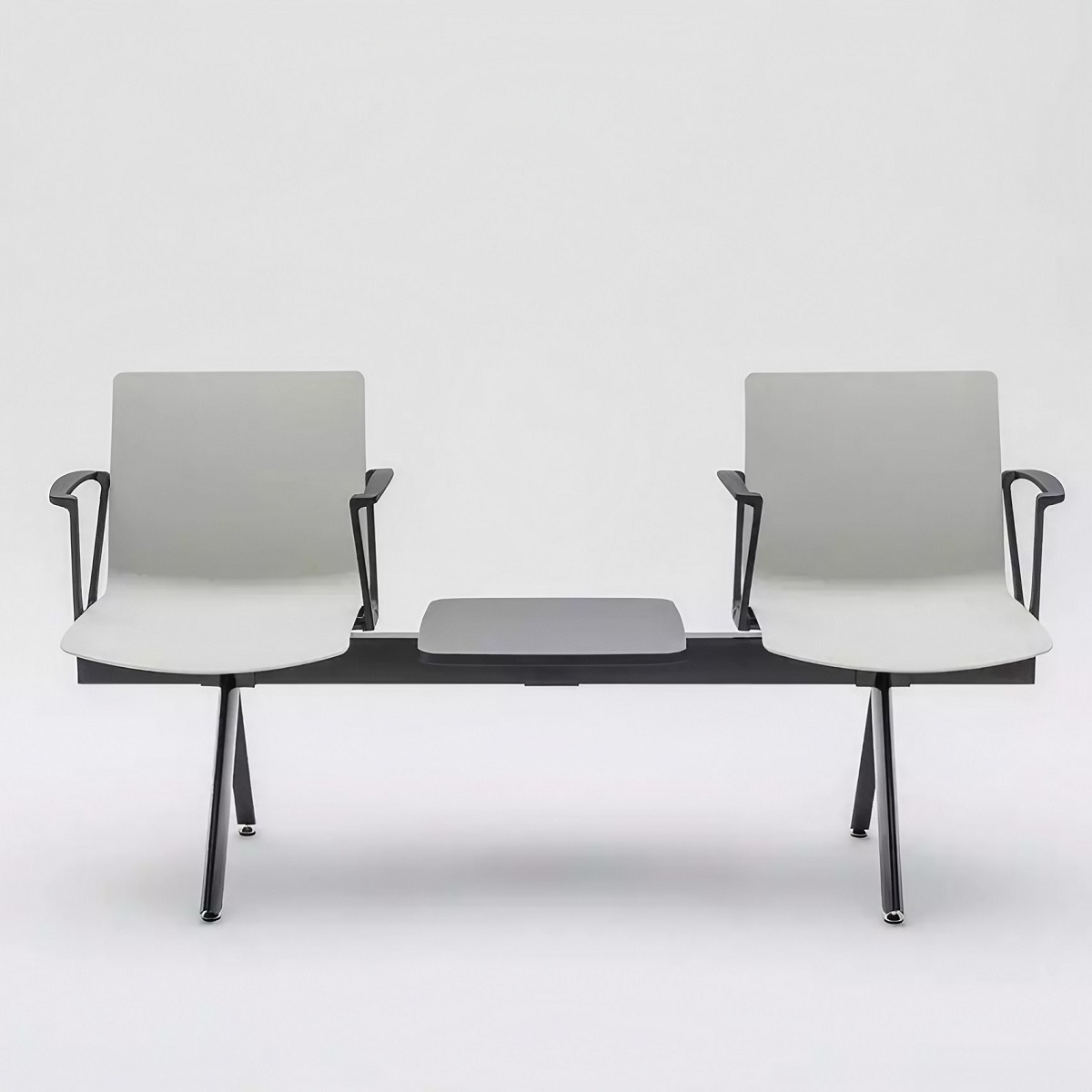 Banquette_attente_design_avec_tablette