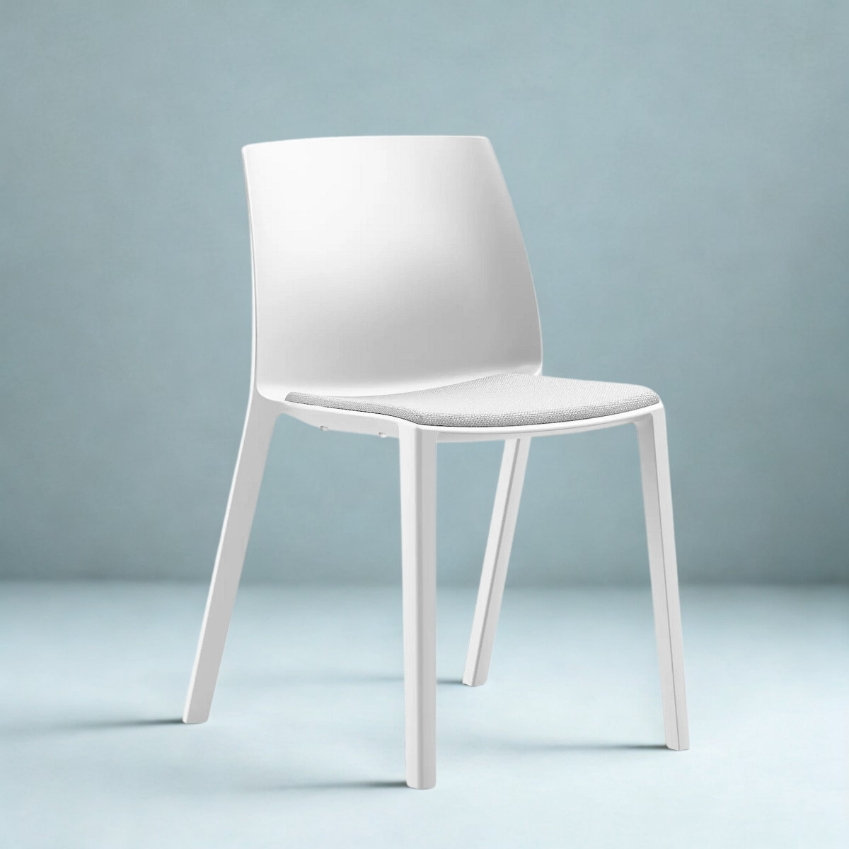 Chaise de réunion et d’attente en plastique économique