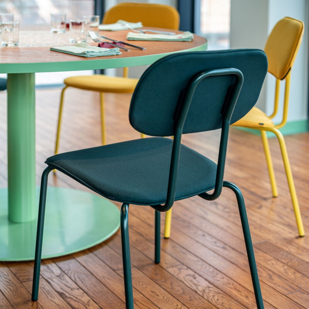 Chaise_réunion_vintage_durable