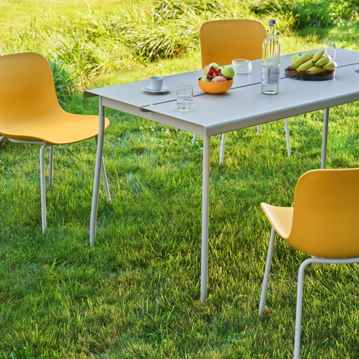 Chaise_réunion_plastique_colorée_recyclable_cafétéria_entreprise