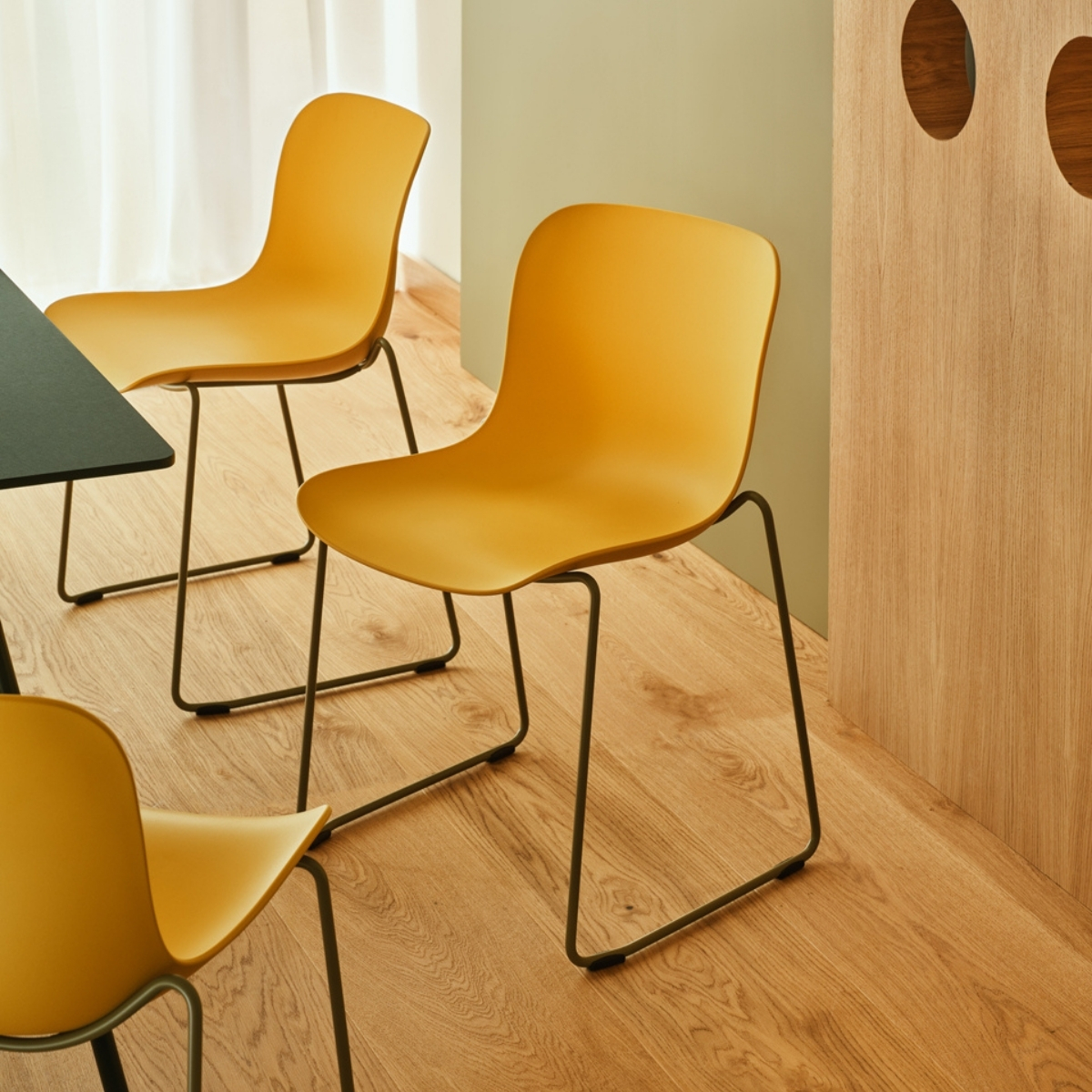 Chaise_réunion_plastique_empilable_design