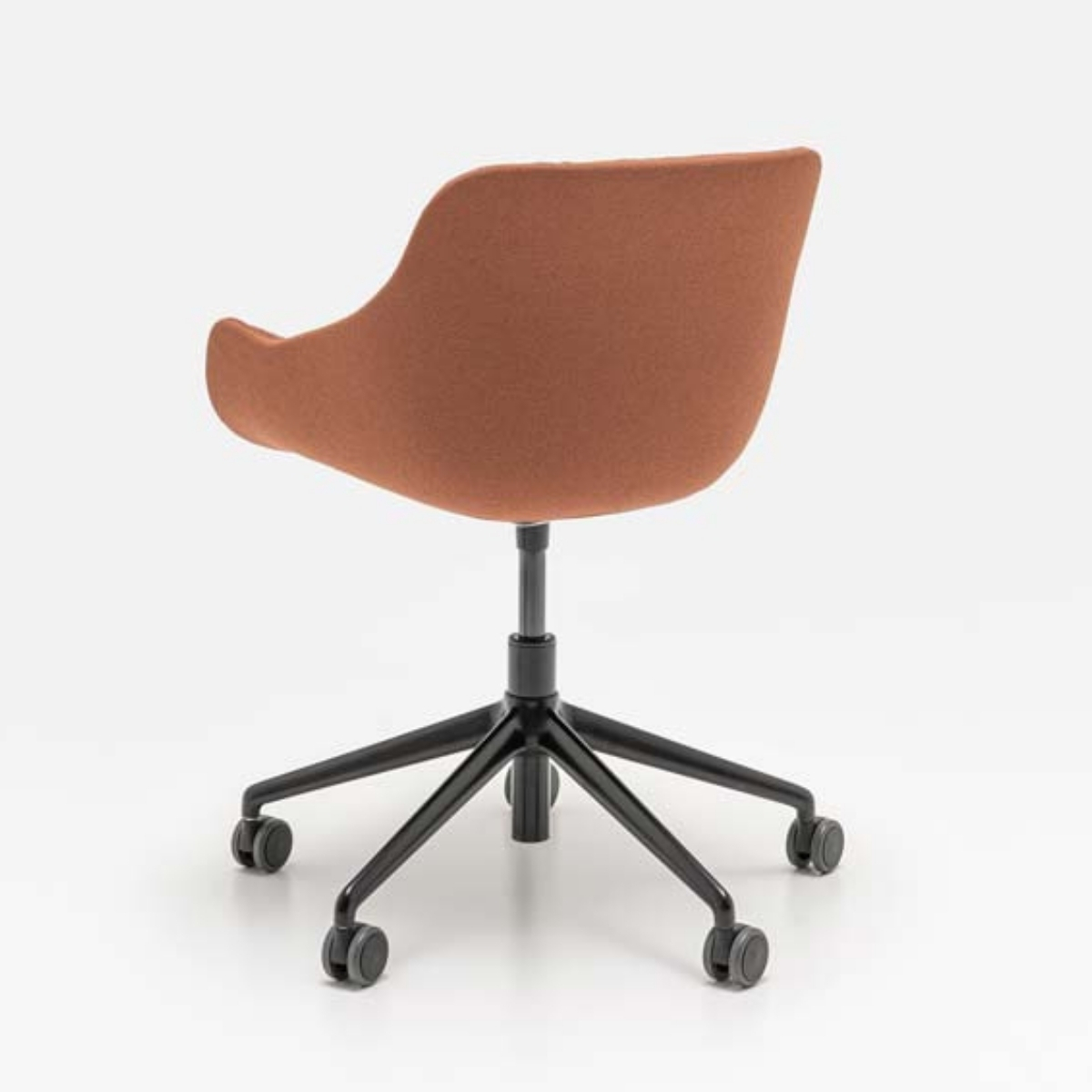 Siège_réunion_confortable_accoudoirs_design