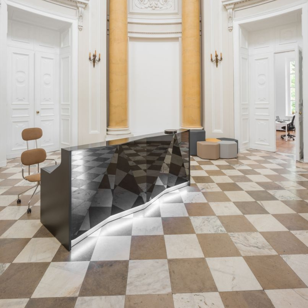 Banque_accueil_design_compacte_luxueuse