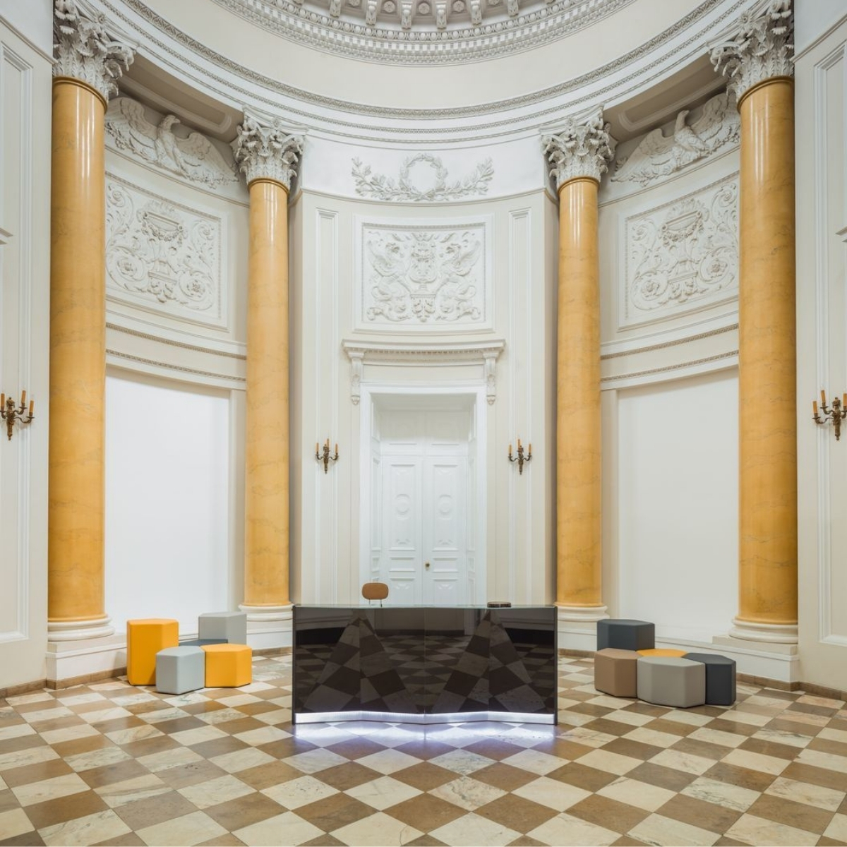 Banque_accueil_design_compacte_haut_de_gamme