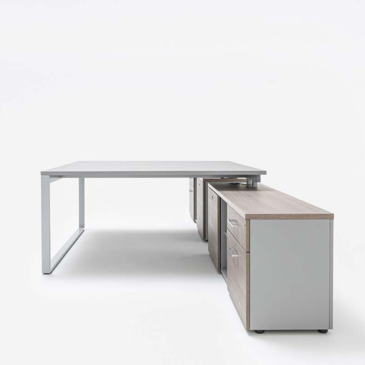 Bureau_partagé_2_postes_grands_rangements_open_space