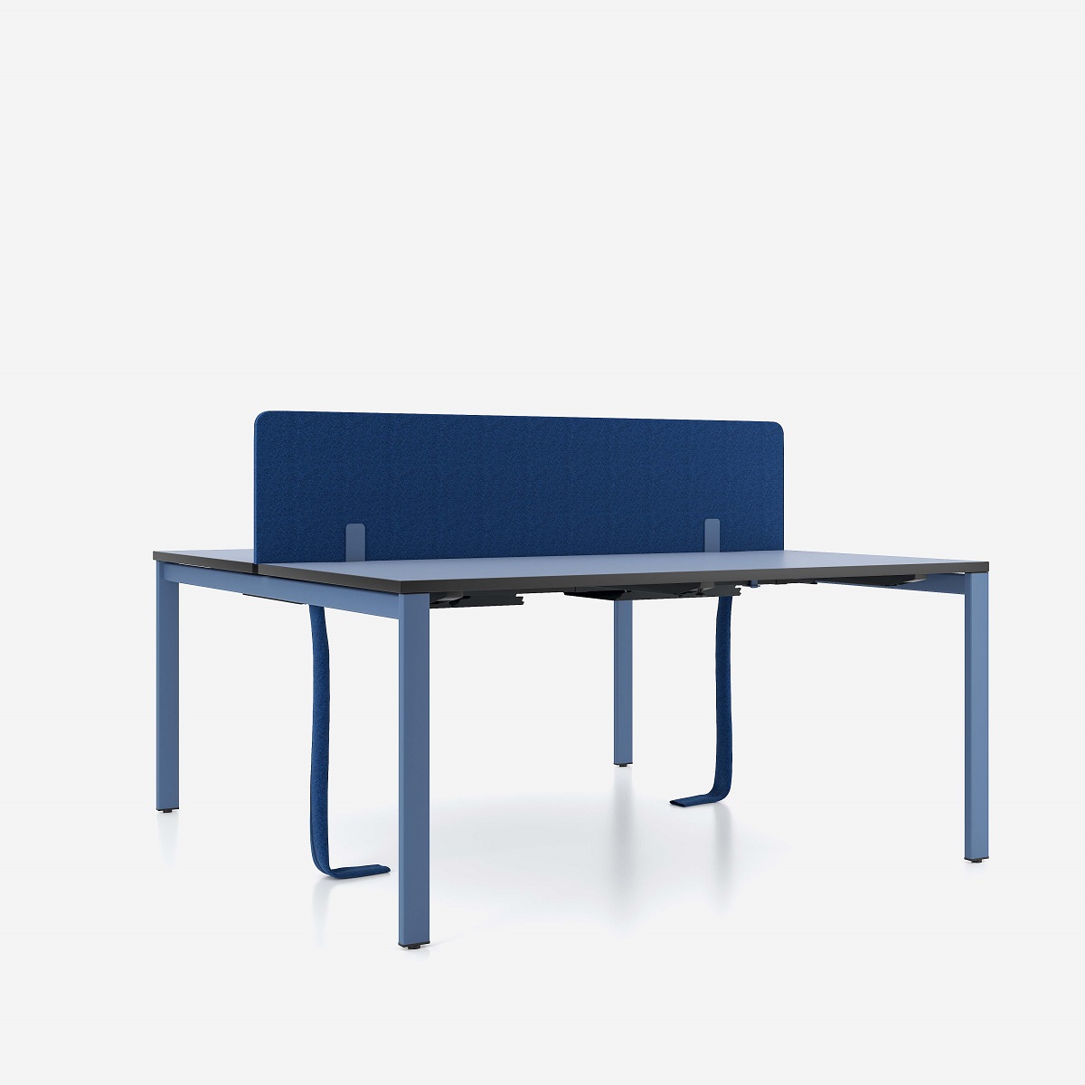 Bureau open space 2 personnes avec piètement coloré