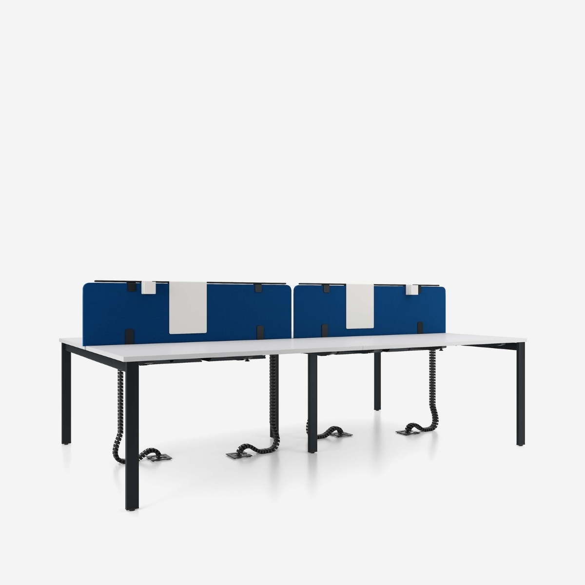 Bureau open space 4 personnes avec piètement coloré