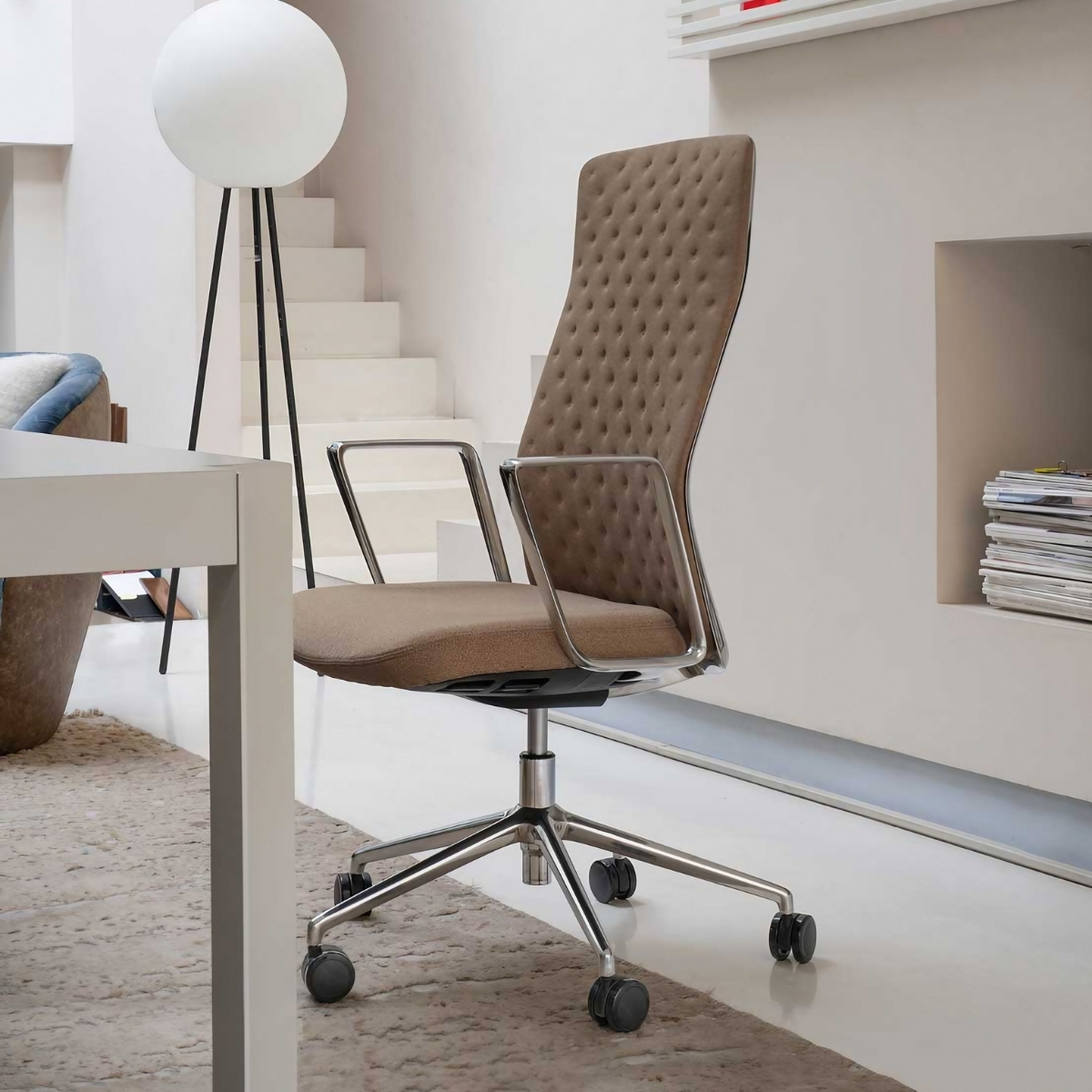 Chaise_direction_aluminium_dossier_tapissé_fabrication_europe