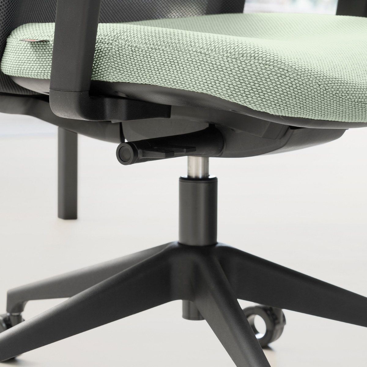 Chaise_direction_classique_dossier_rembourré_mécanisme_synchrone
