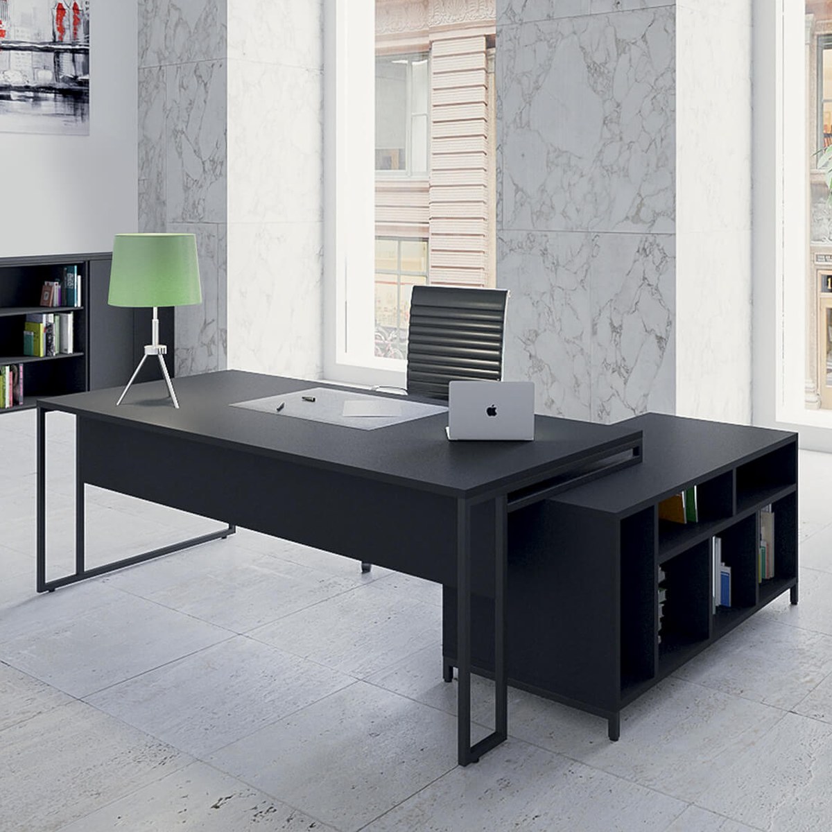 Bureau de direction noir posé sur un meuble de service à niches ouvertes