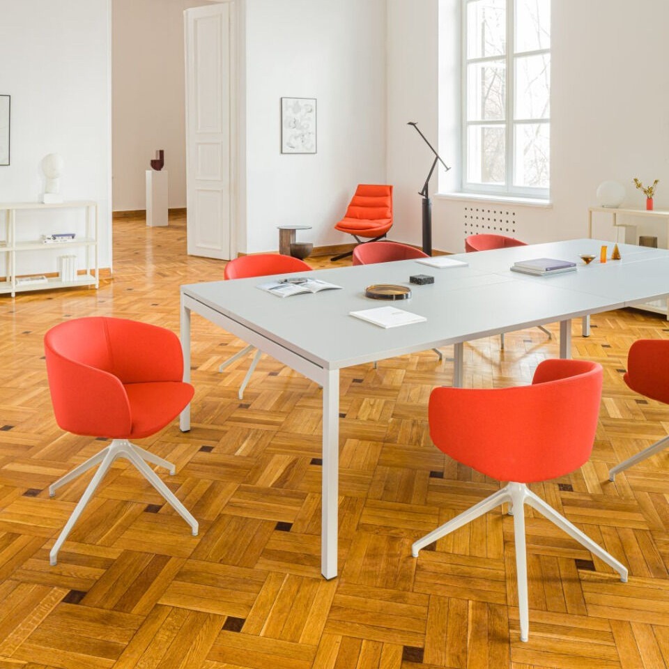 Grande table de réunion