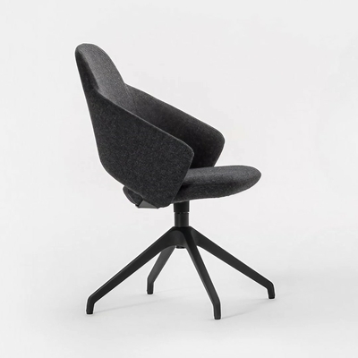 Fauteuil_rembourré_accueillant_noir
