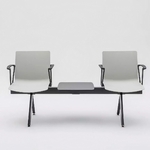 Banquette_attente_design_avec_tablette