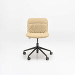 Chaise_rembourrée_réglable_en_hauteur_confortable