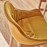 Chaise_haute_piètement_bois_rembourré