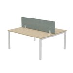 Écran séparateur frontal en tissu vert deau fixé entre deux plateaux de bench