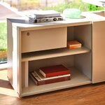 Armoire de rangement avec tiroir à serrure et niche à tablette, vue de trois quarts