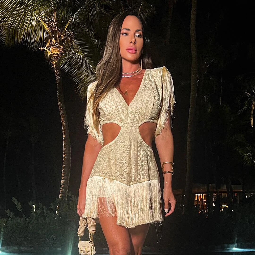 Mini-robe-de-soir-e-en-dentelle-pour-femme-col-en-V-pompon-tambour-sexy-chic