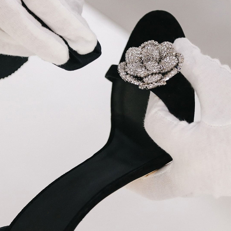 Sandales-talons-hauts-en-diamant-pour-femmes-nouvelles-sandales-noires-sexy-polyvalentes-fleur-de-cristal-parka
