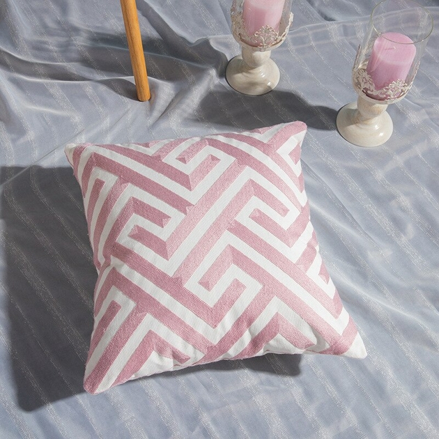 Coussin en gaze de coton brodé vieux rose 40x40 cm