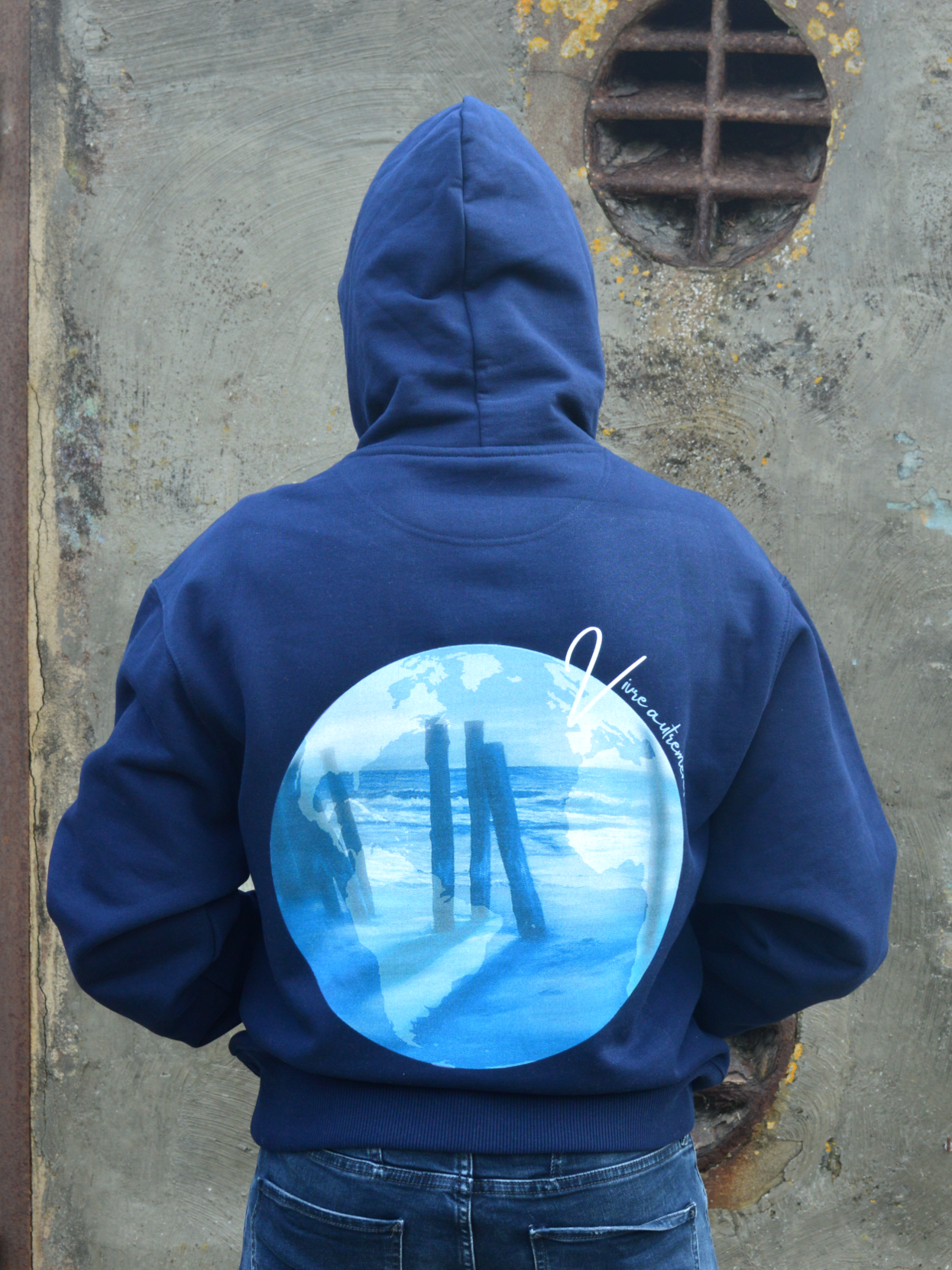 Hoodie the Earth - Up to C - NO autrement
