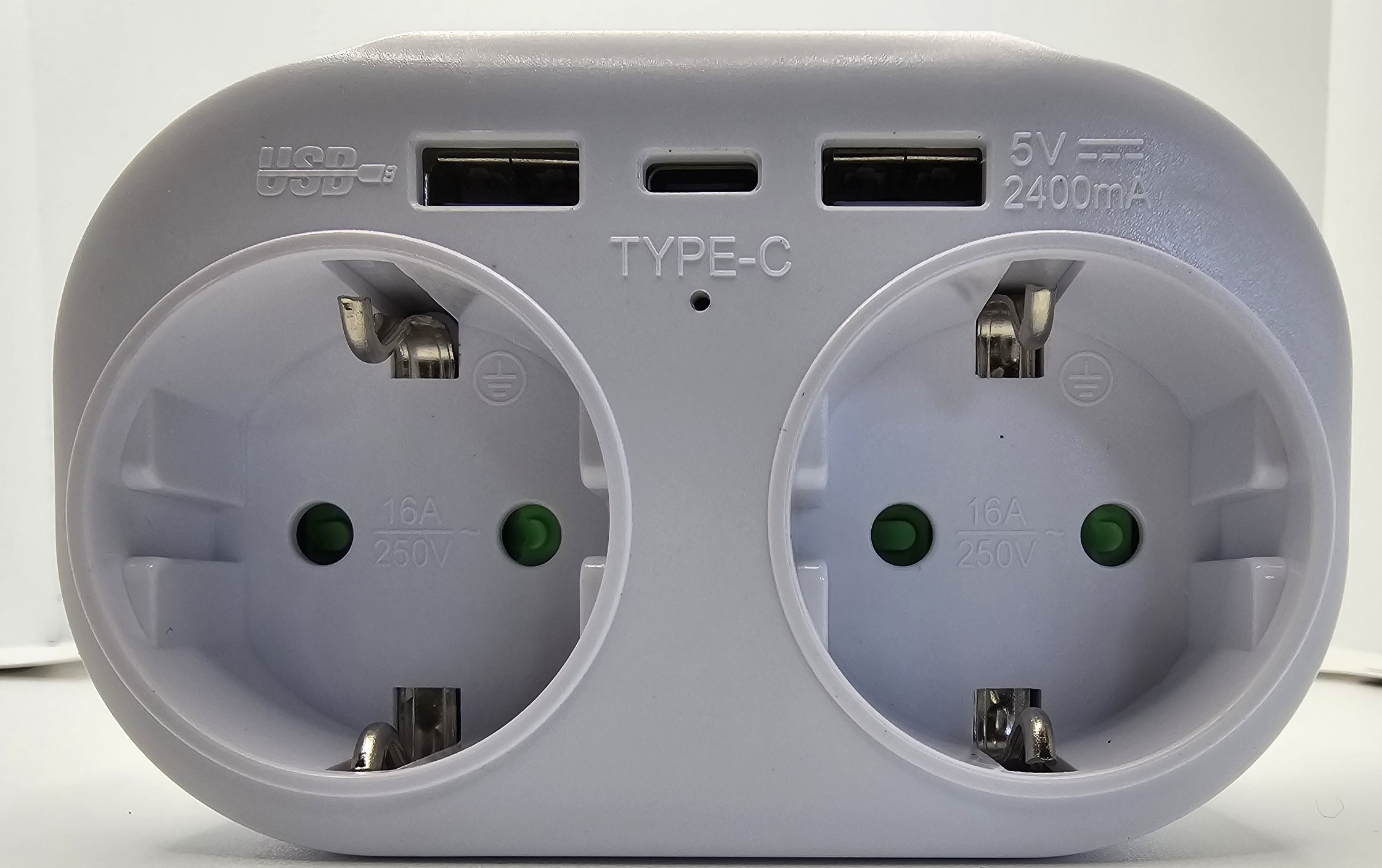 multiprise-mural-camera-espion-vue-face