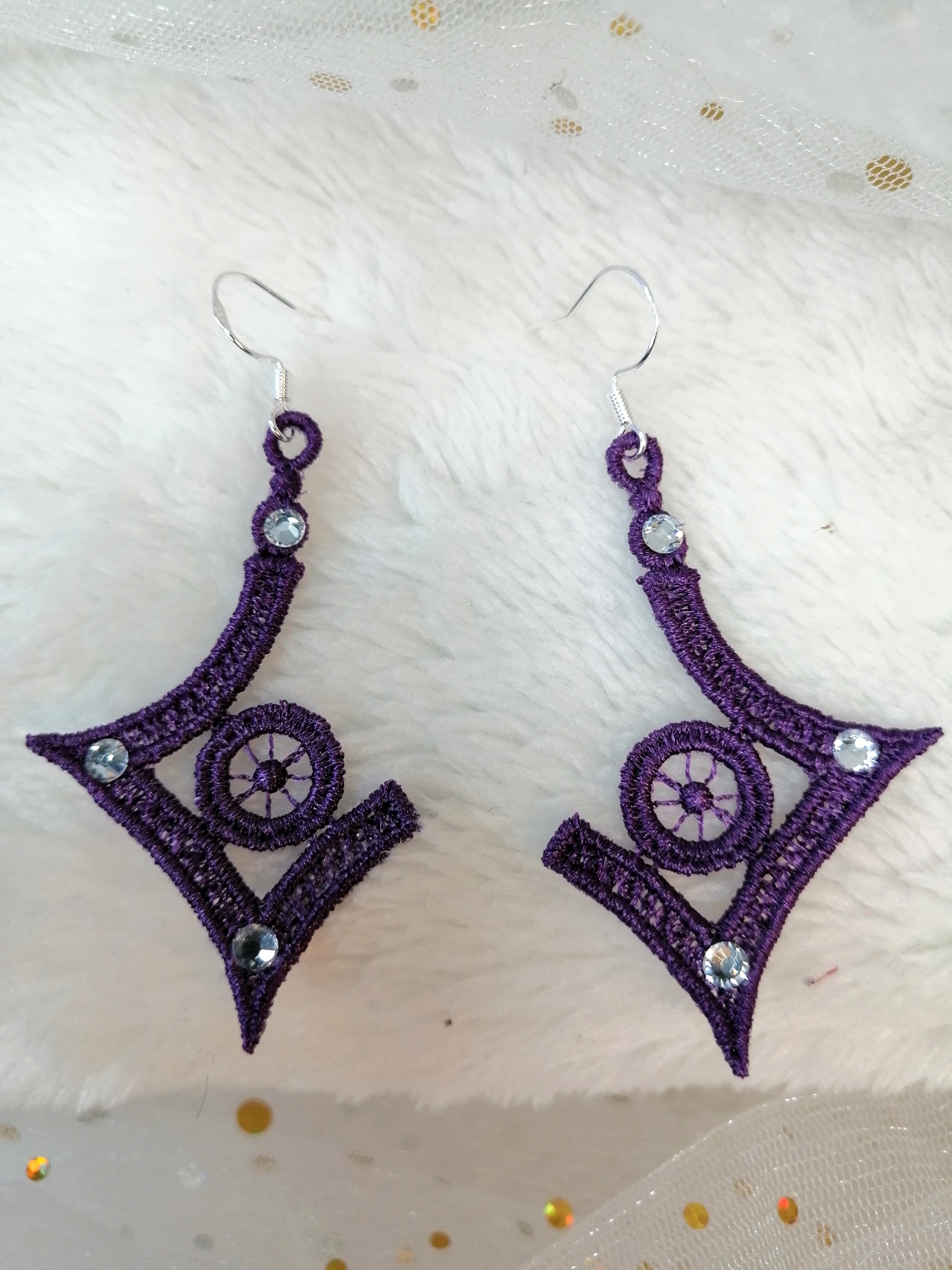 boucles oreilles géométriques mauve 2