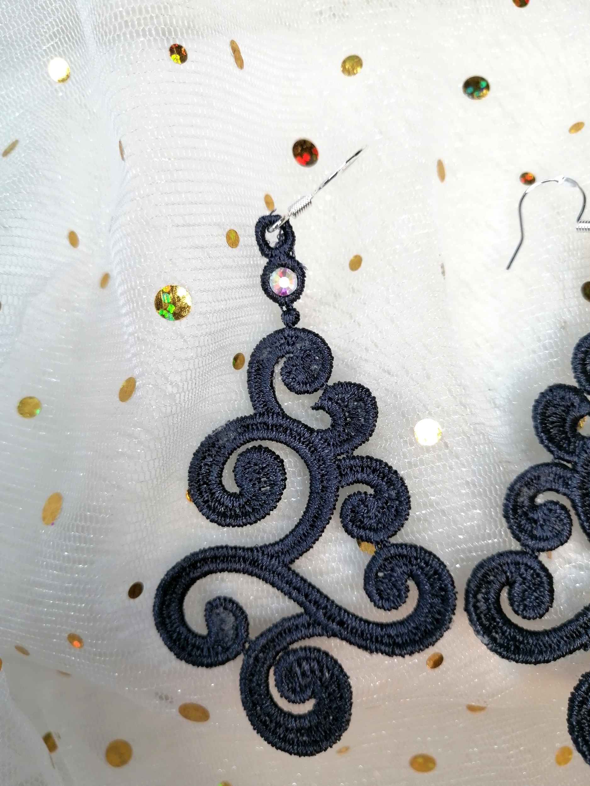 boucles oreilles grandes  arrondies charbon 3