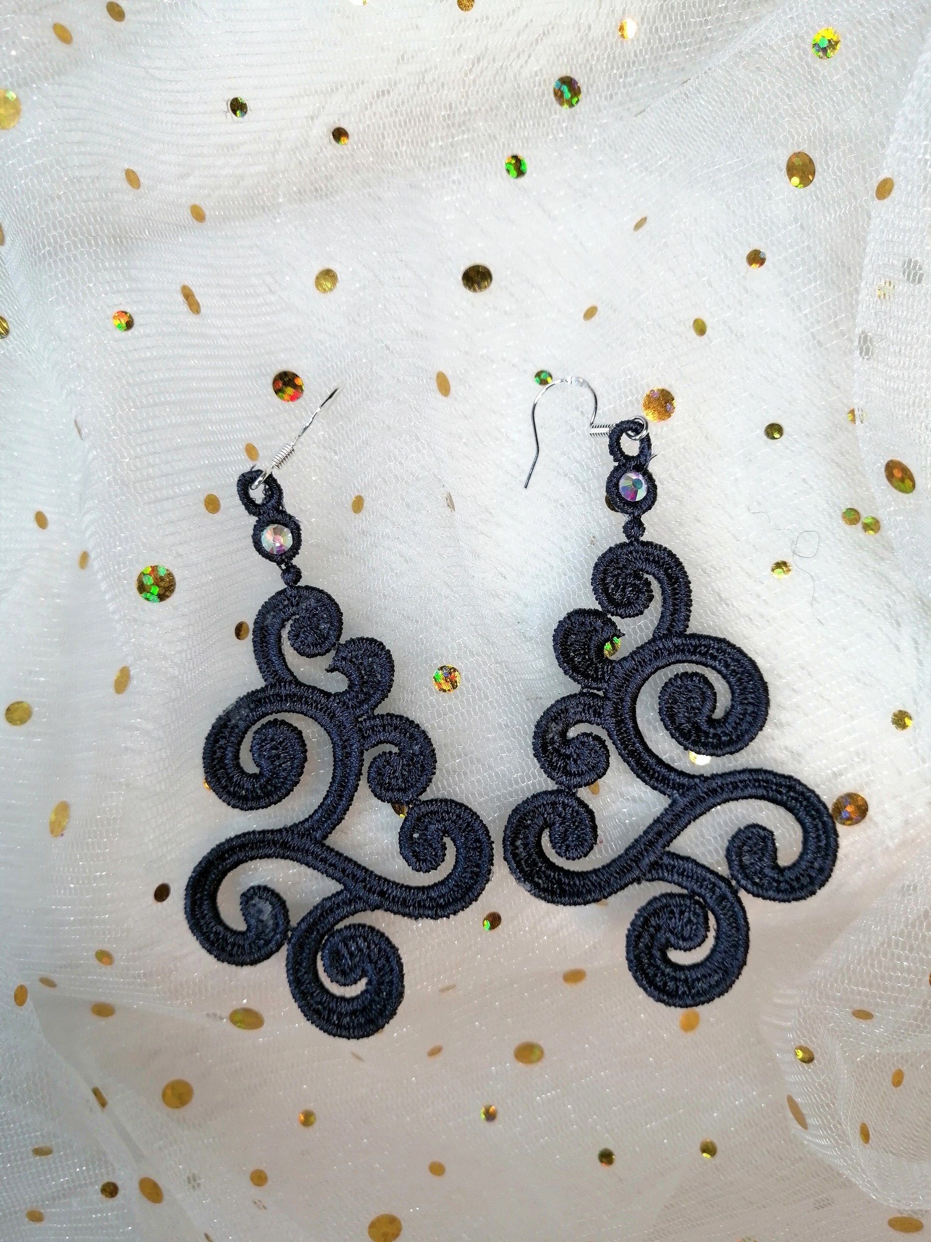 boucles oreilles grandes arrondies charbon 1