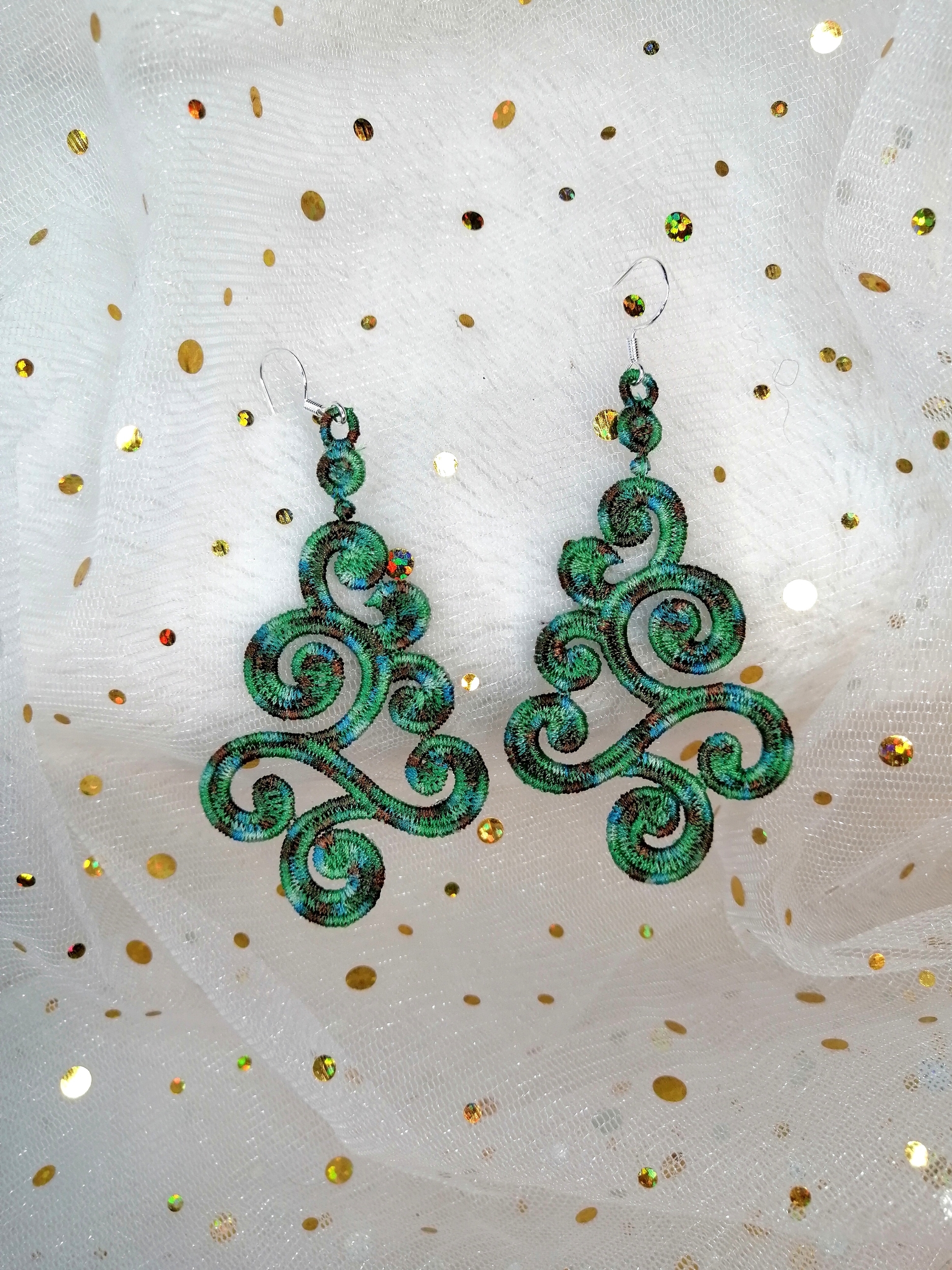 boucles oreilles grandes arrondies vertes 3