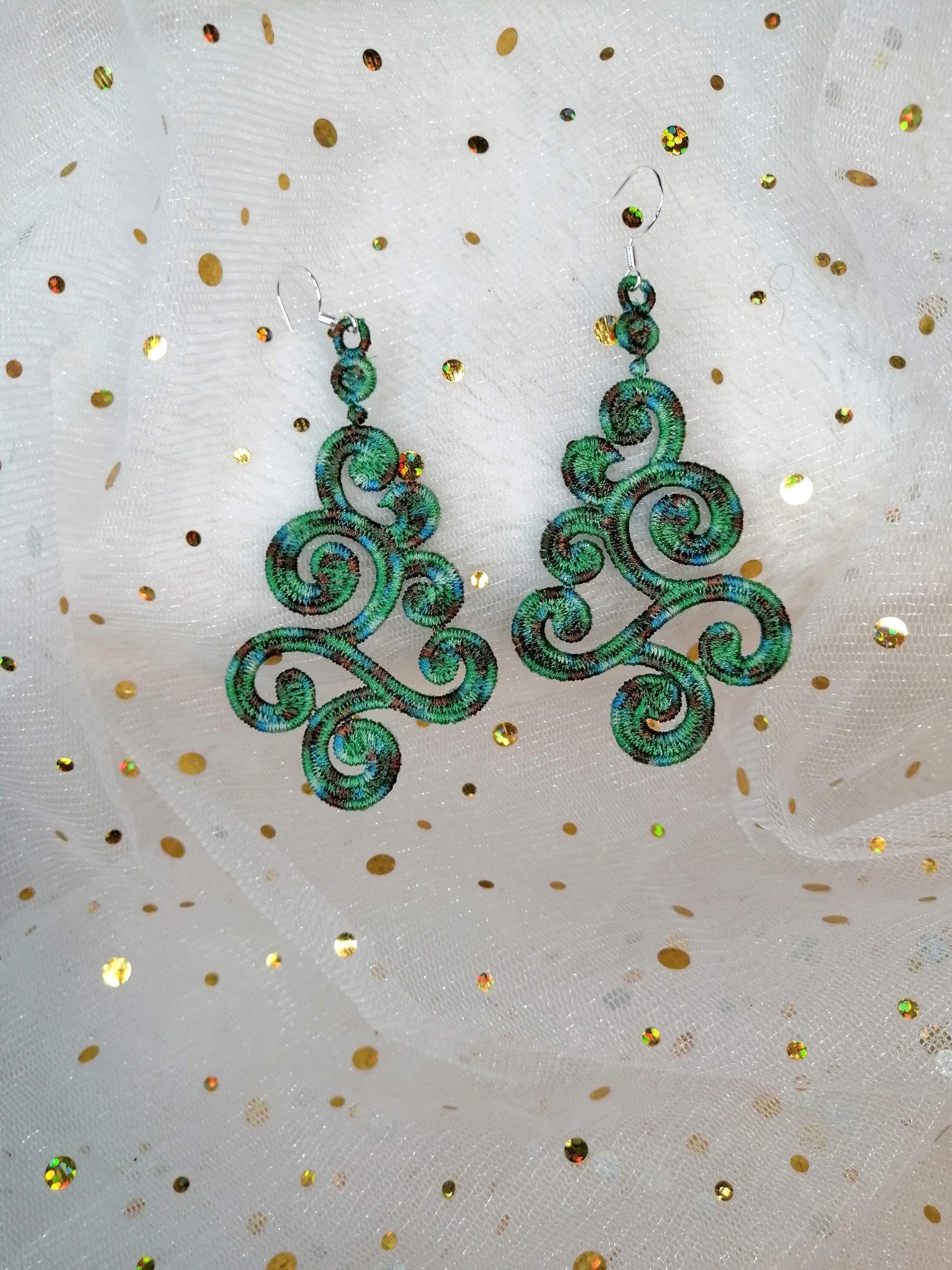boucles oreilles grandes arrondies vertes 4
