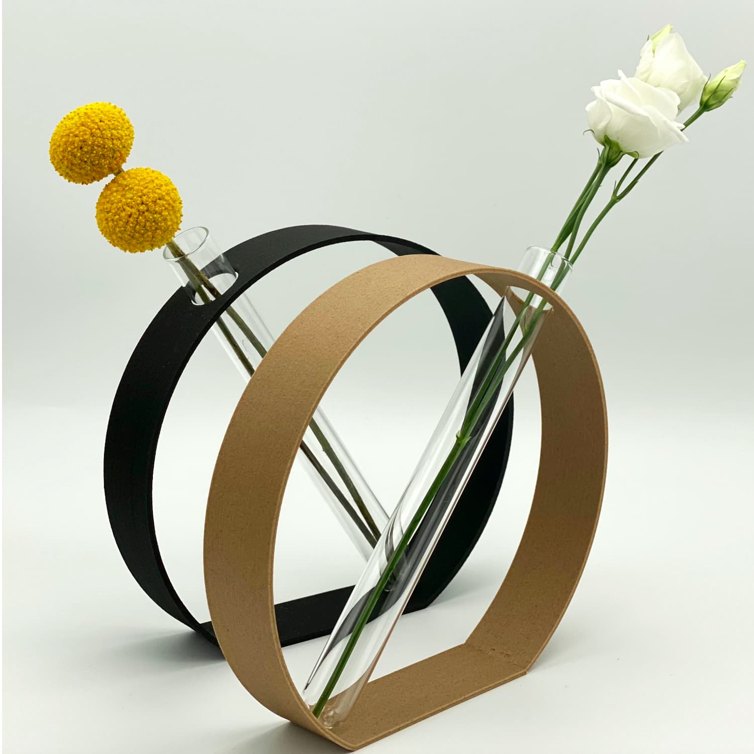 Duo Vase Demi Cercle Noir et Kraft avec fleurs