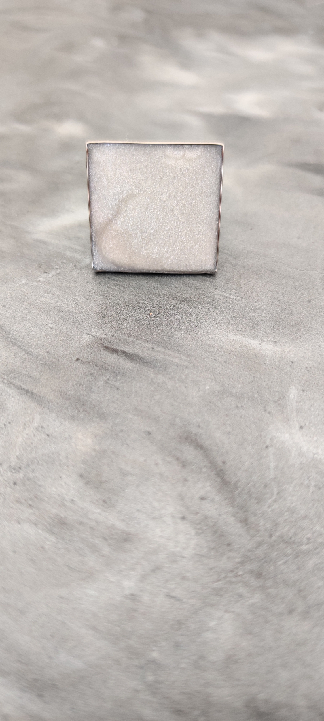 bague square blanc