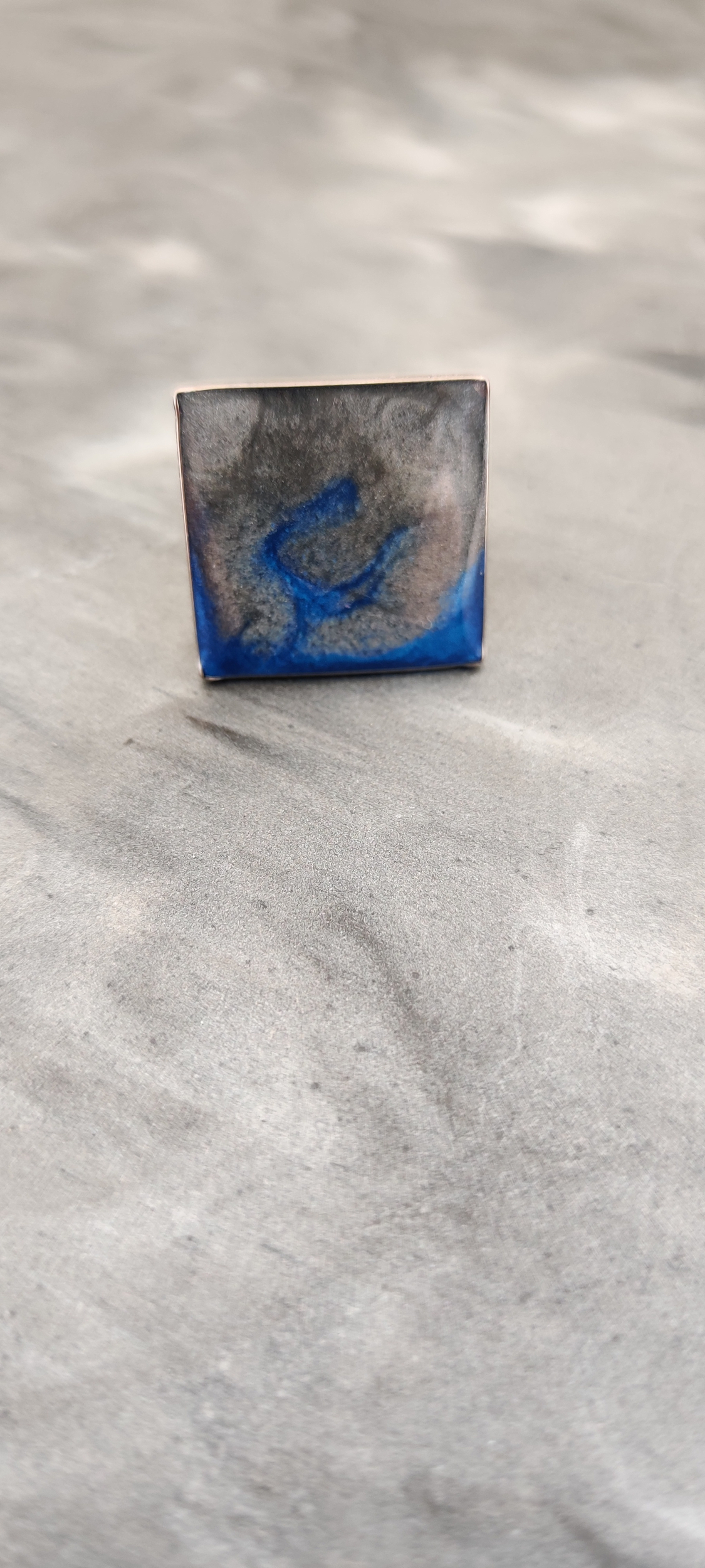 bague square gris bleu