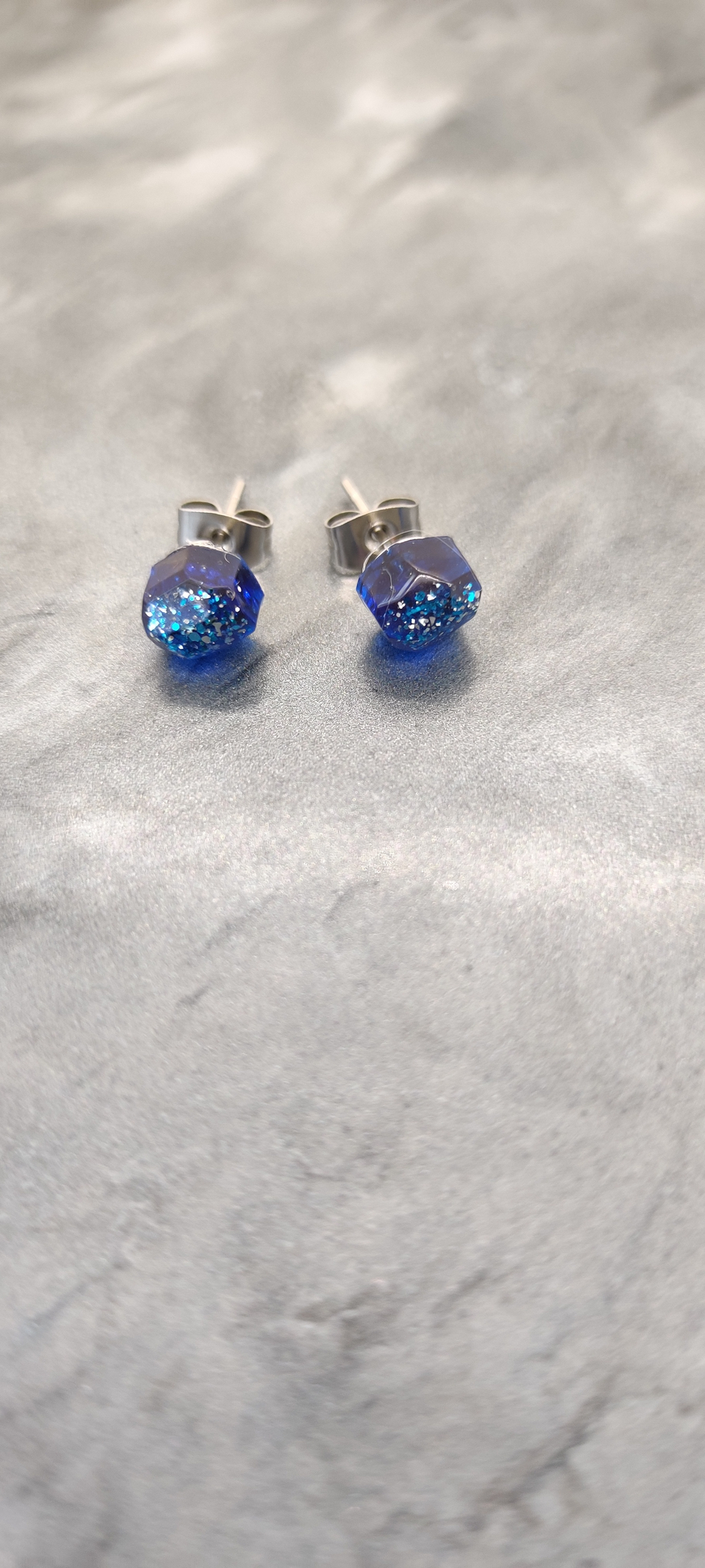 Boreilles mini pierre bleu paillettes
