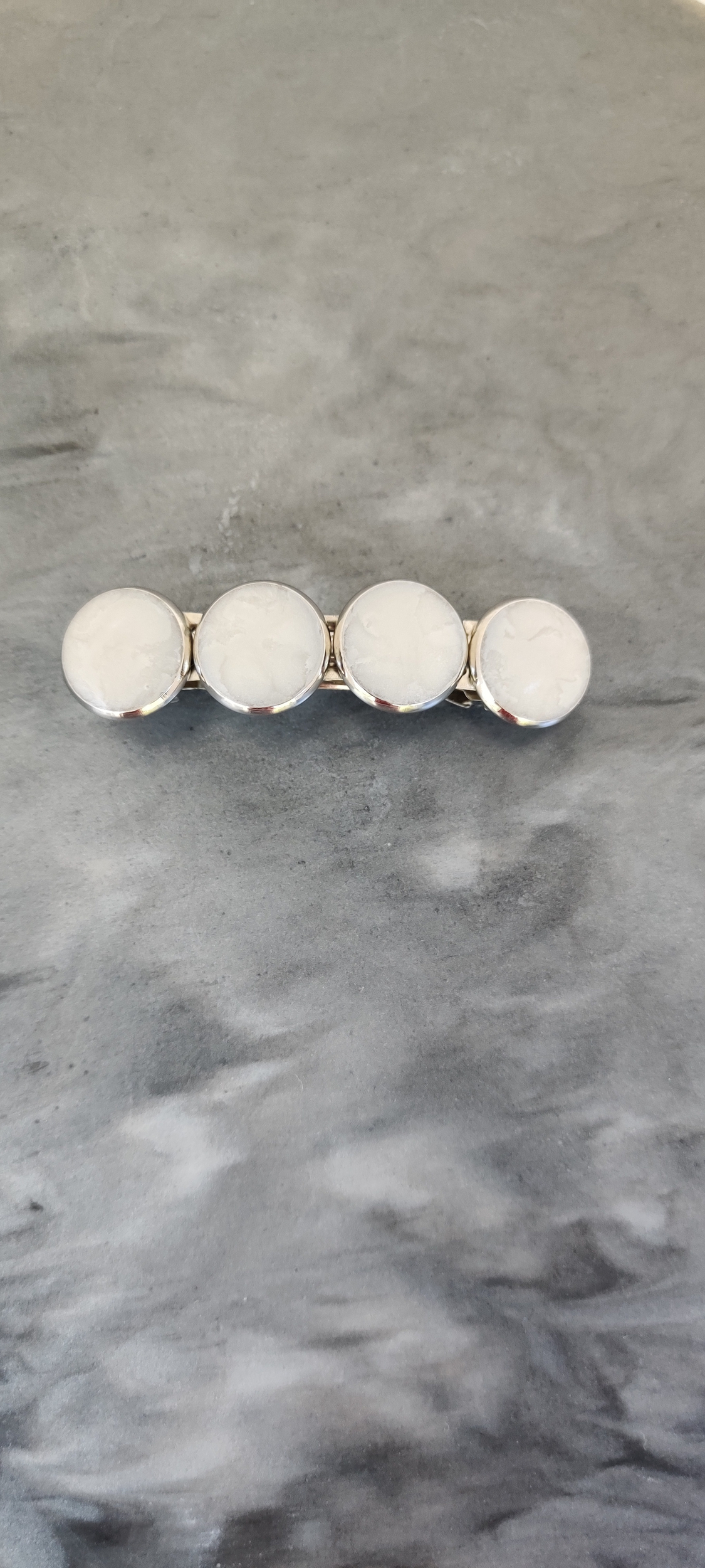 Barette 5 cabochons blanc