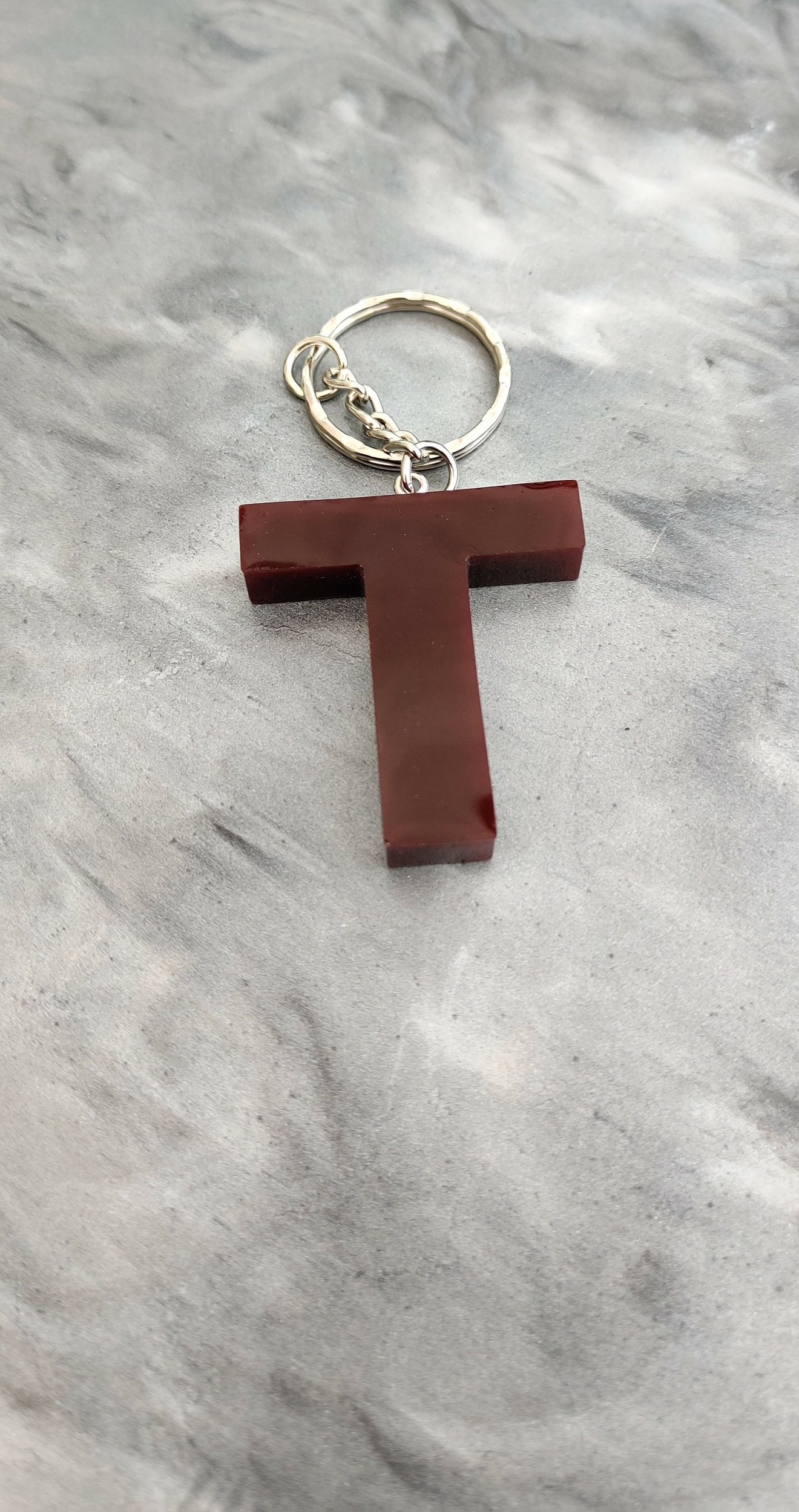 Porte cles silver lettre T bordeaux