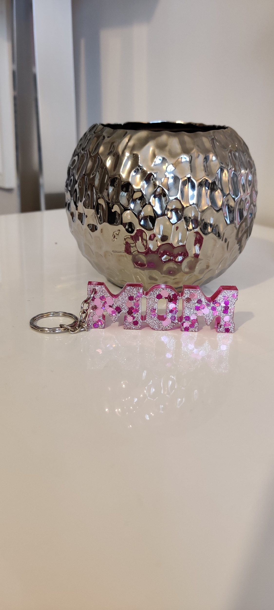 Porte cles mom rose paillettes