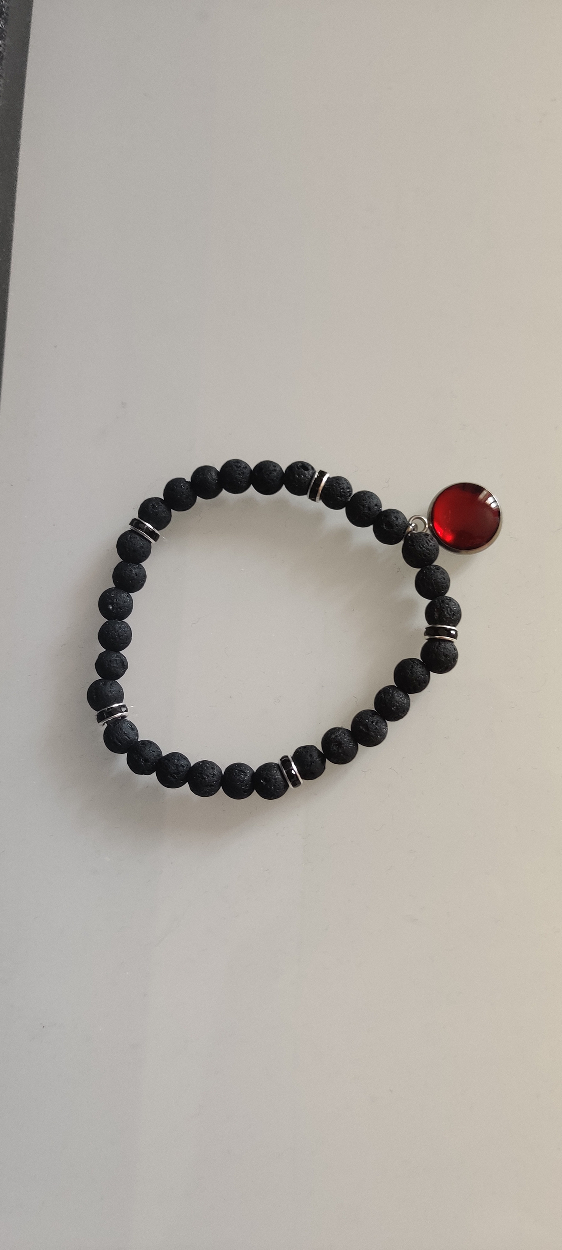 bracelet perles noir rouge