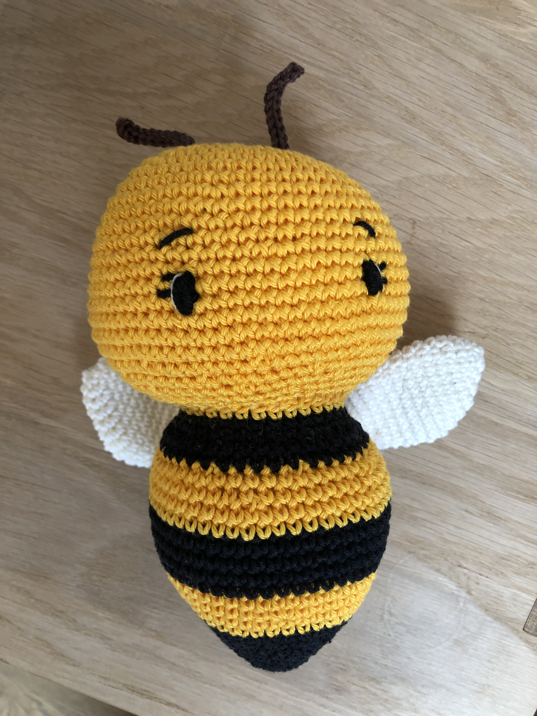 doudou abeille