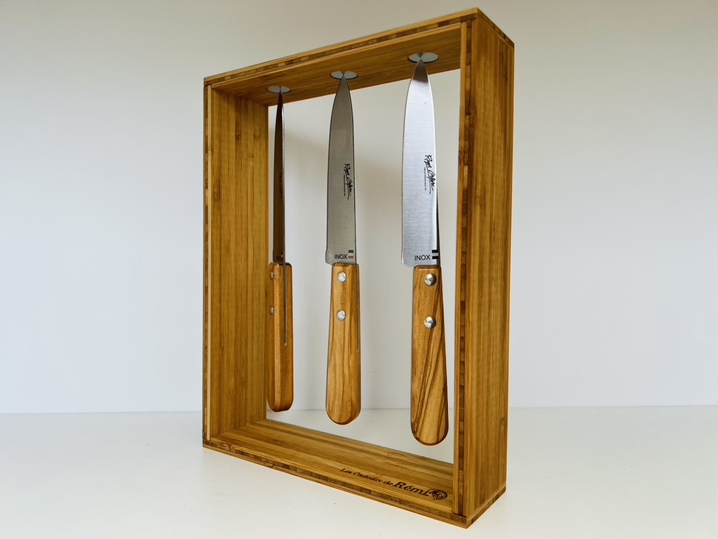 Lot de 3 couteaux et support aimanté en bambou par Roger Orfevre 