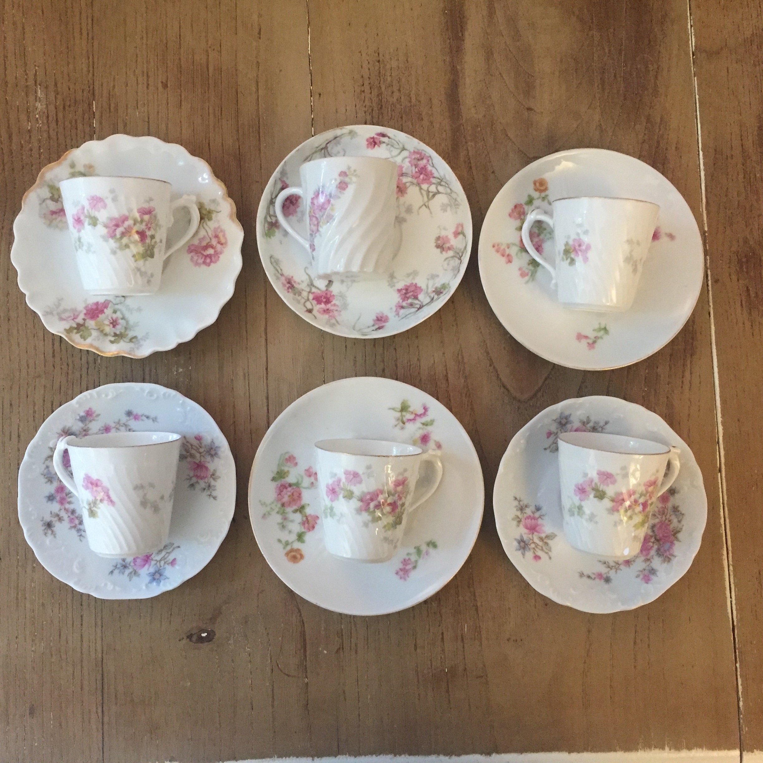 6 TASSES à café porcelaine striées