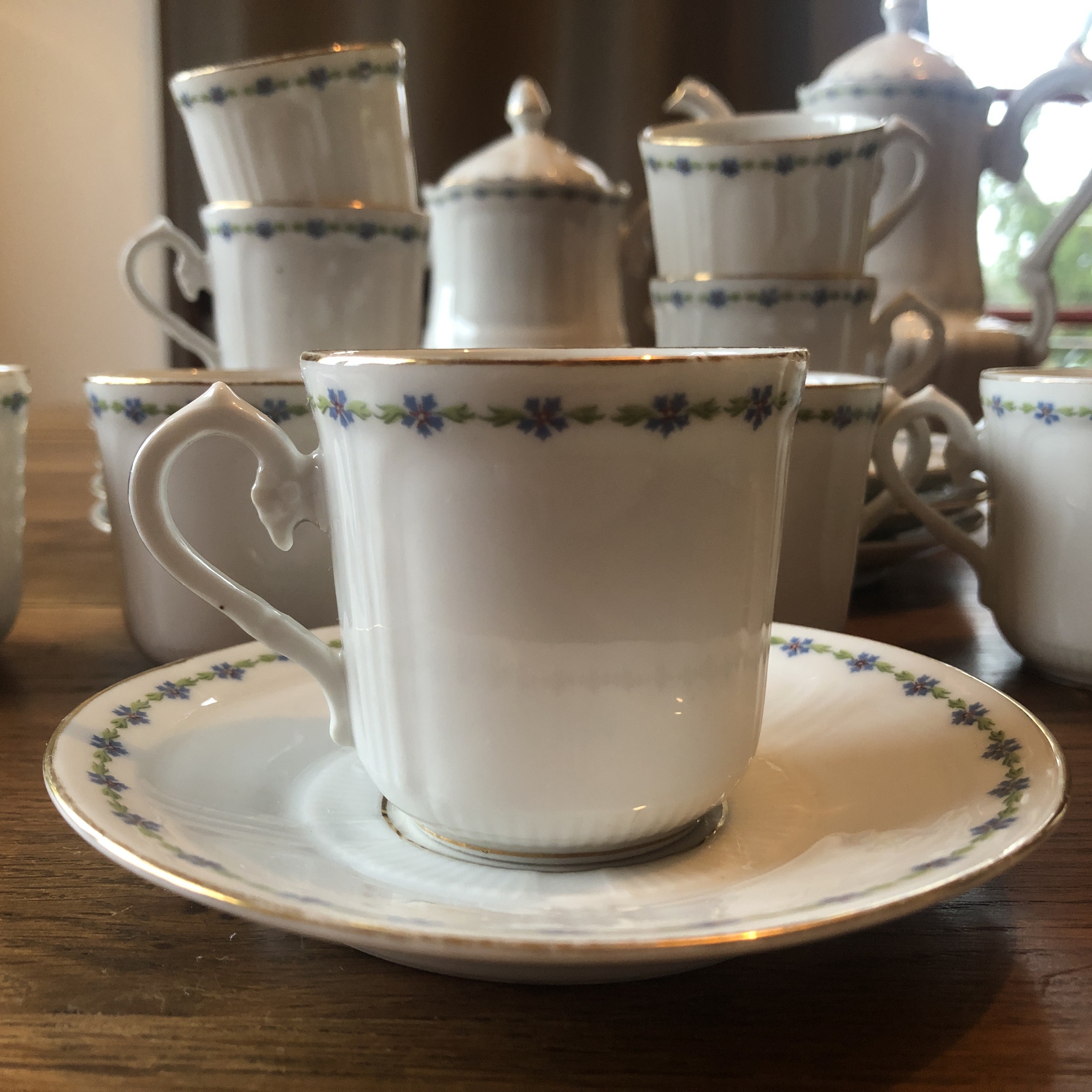 chineuse de merveilles, brocante en ligne, vaiselles anciennes, tasses, assiettes, verres  IMG_4436