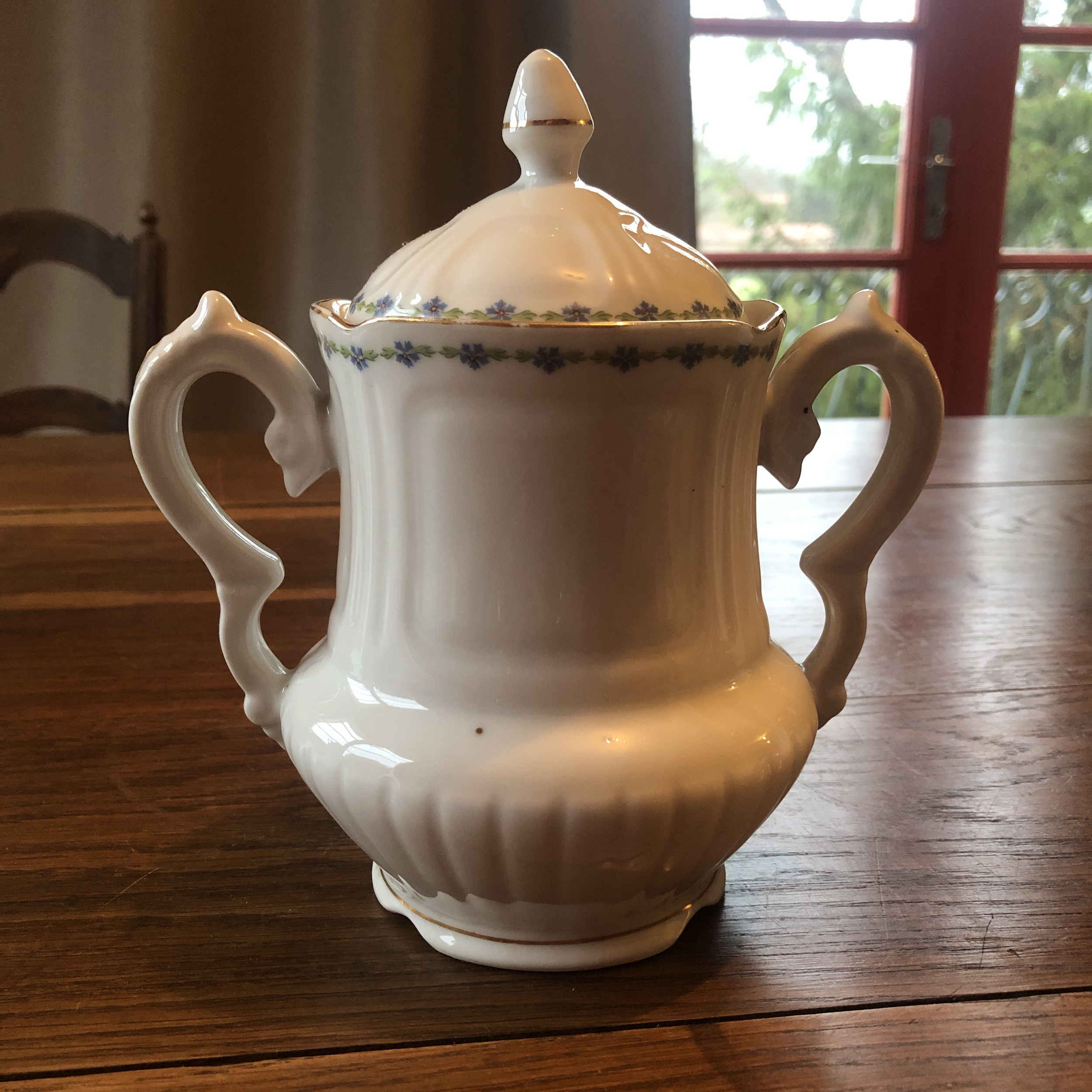 chineuse de merveilles, brocante en ligne, vaiselles anciennes, tasses, assiettes, verres  IMG_4465