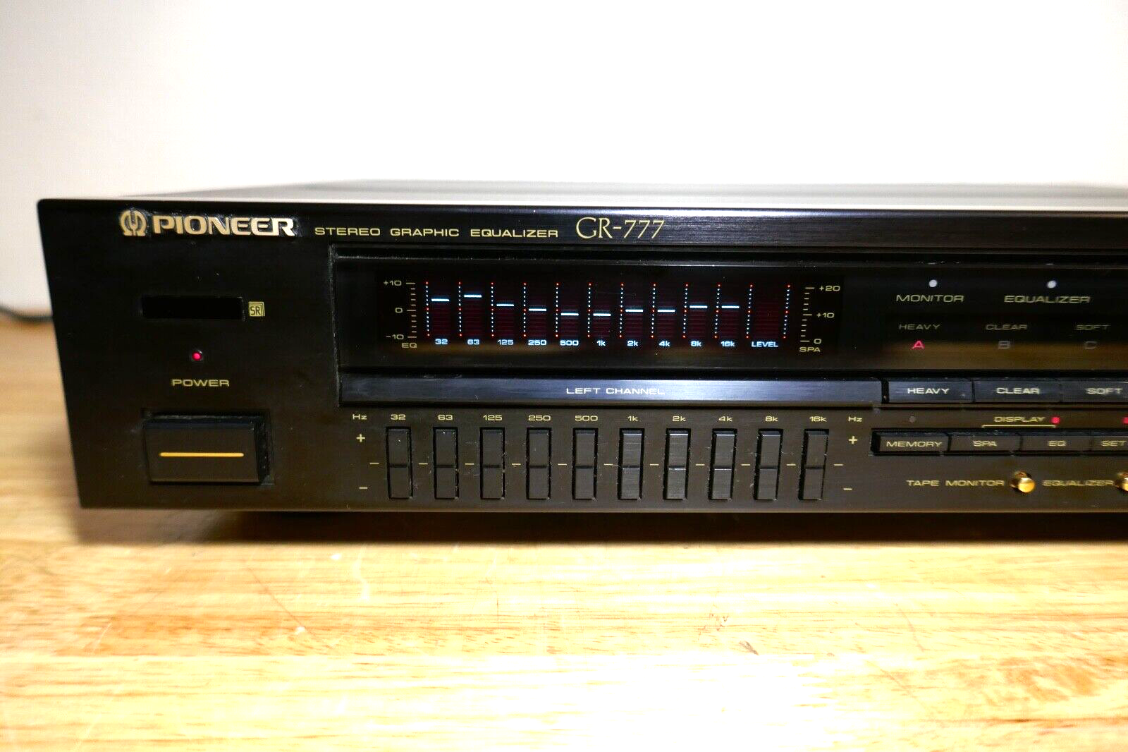 Egaliseur Bst Stereo Graphic Equalizer Ctt70 / Graphic
