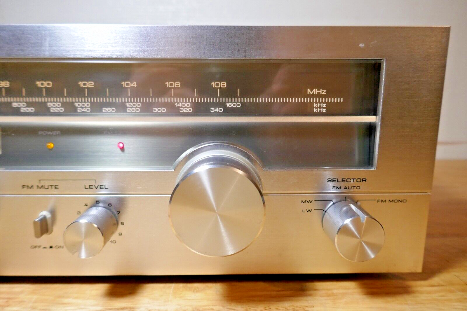 TUNER RADIO STEREO Tuner Akai At-2450L / Vintage Tuner Radio EUR 149,00 - FR